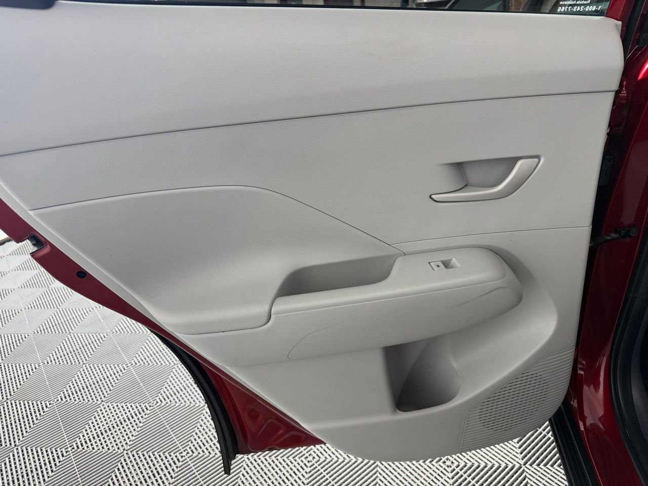 Used 2025 Hyundai Kona SEL image 22