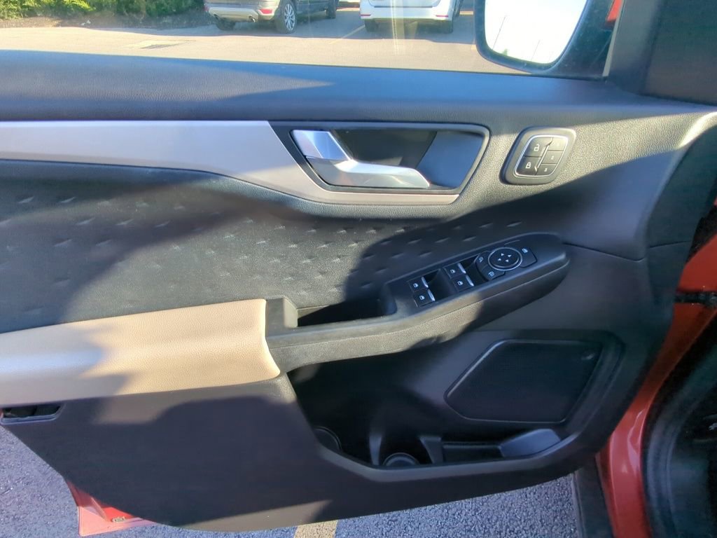 Used 2020 Ford Escape SEL AWD/4WD image 8