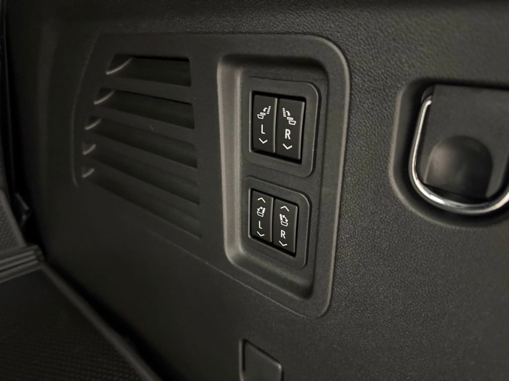 New 2026 Buick Enclave Avenir w/ Super Cruise Package image 36