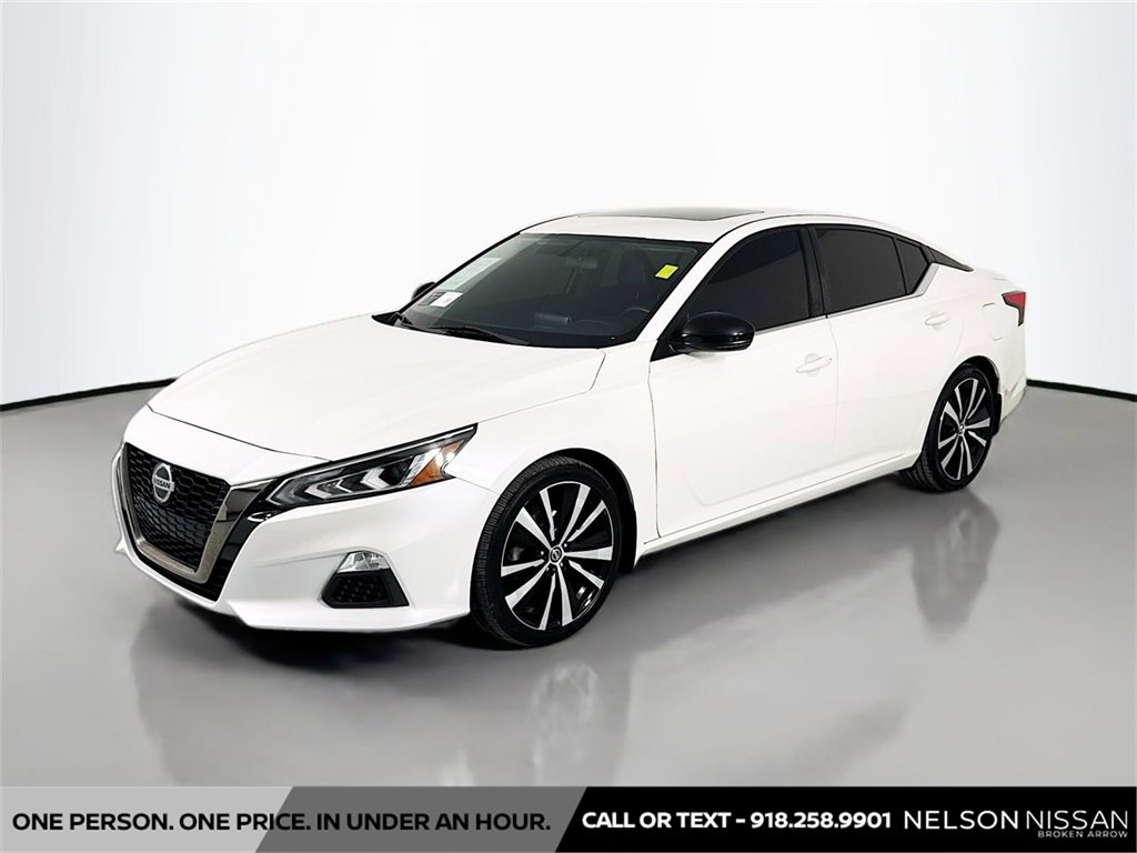 Used 2019 Nissan Altima 2.5 SR w/ SR Premium Package image 1