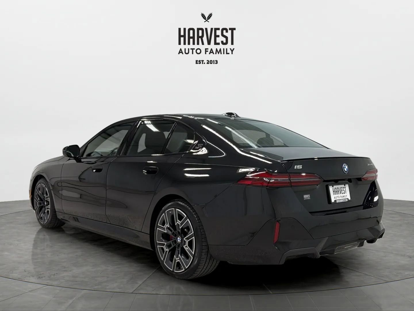 Used 2026 BMW i5 eDrive40 w/ M Sport Package AWD/4WD image 4