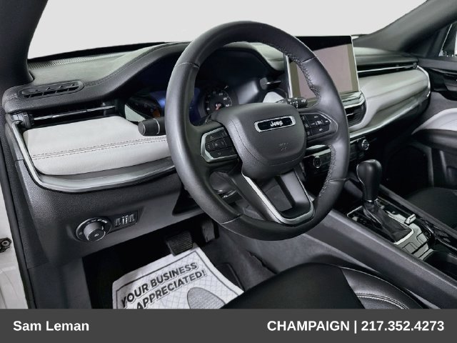 Used 2025 Jeep Compass Limited AWD/4WD image 9