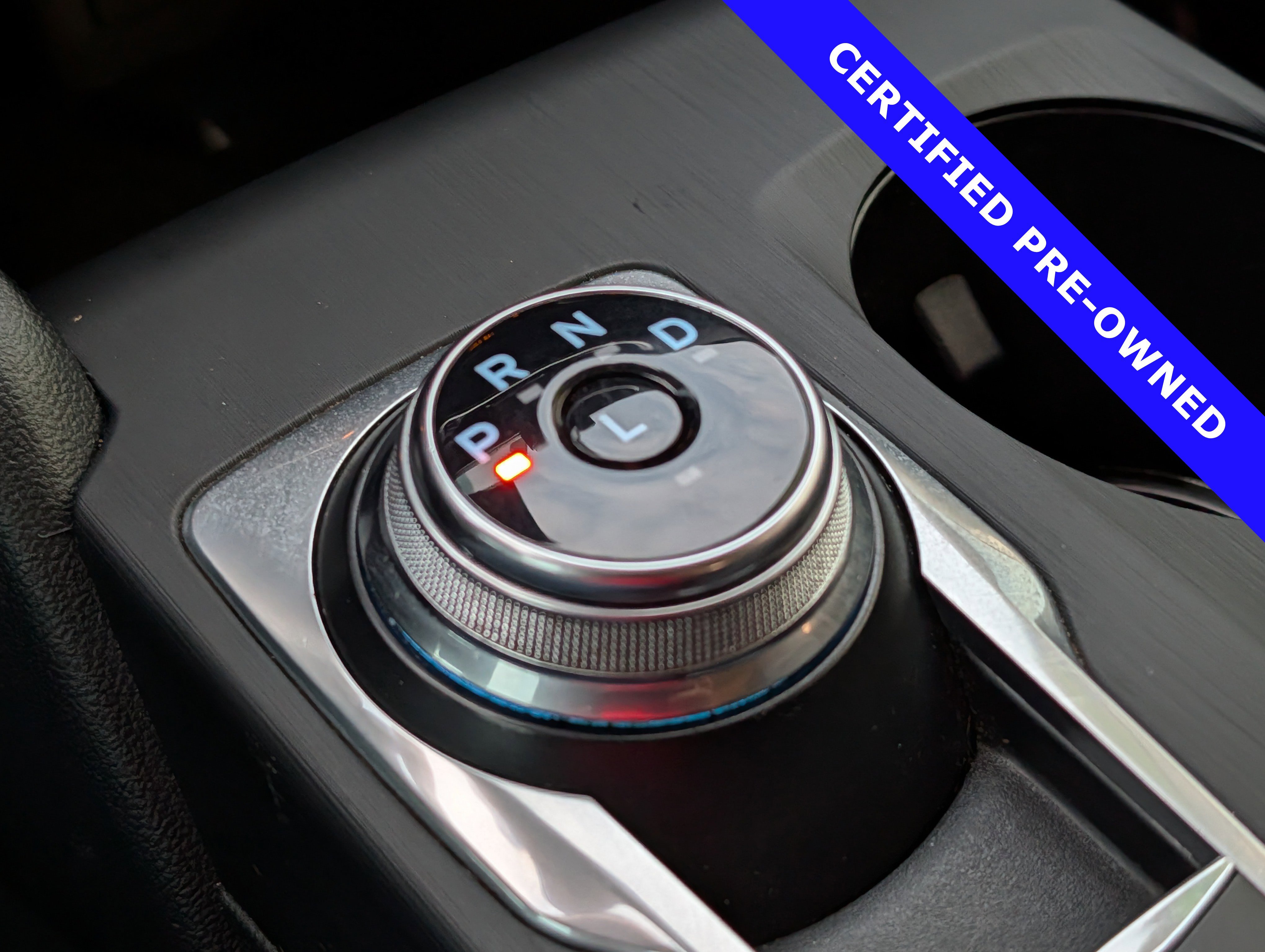 Used 2020 Ford Escape Titanium image 31