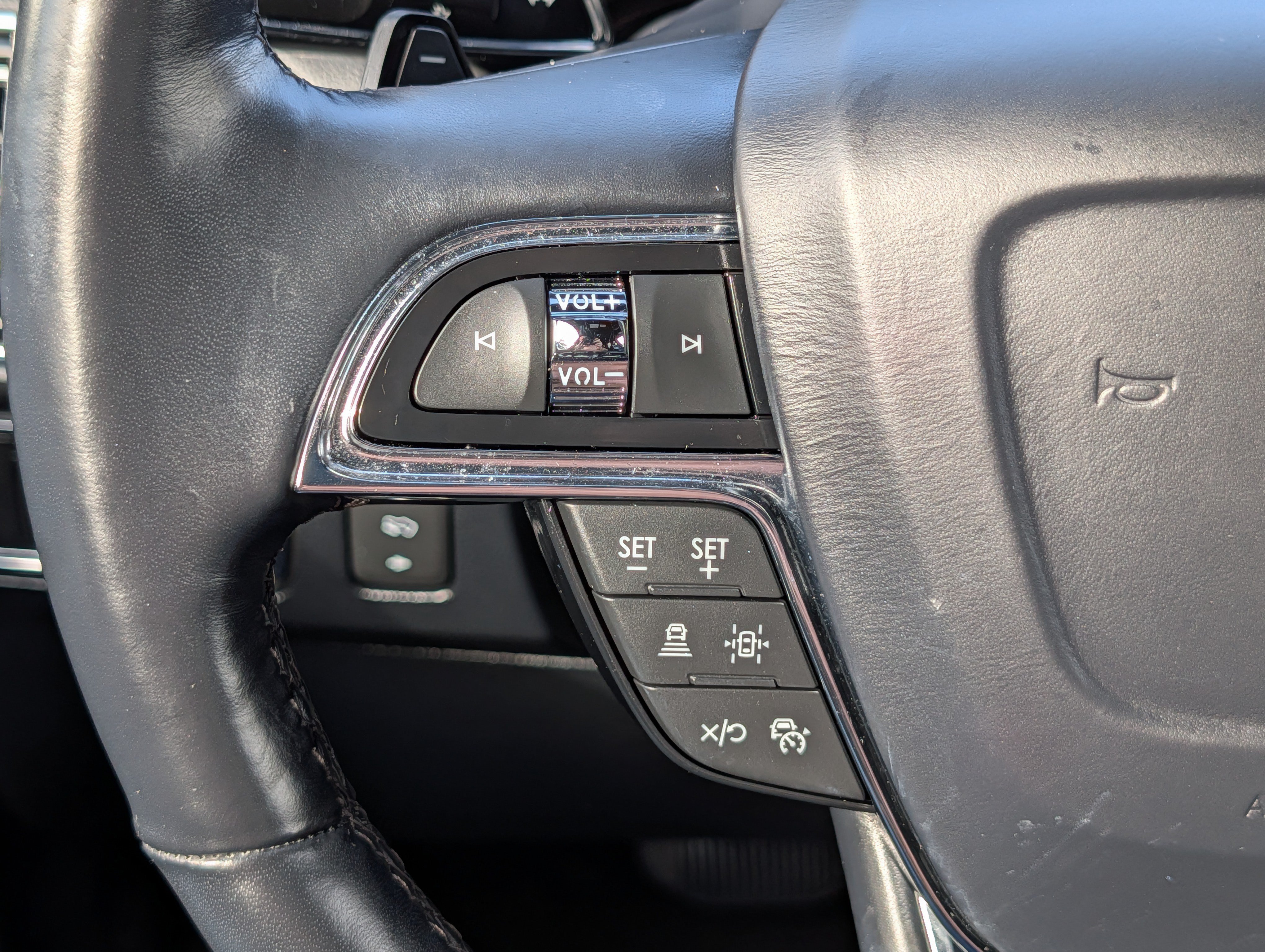 Used 2022 Lincoln Navigator L Reserve AWD/4WD image 31