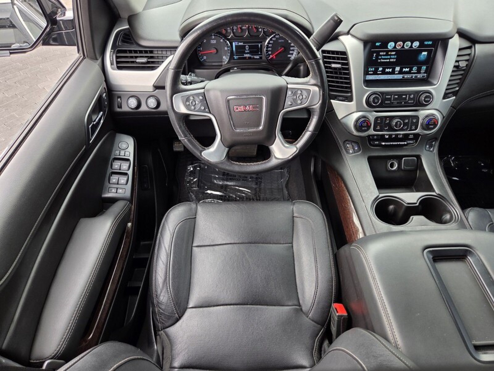 Used 2019 GMC Yukon XL SLT AWD/4WD image 17