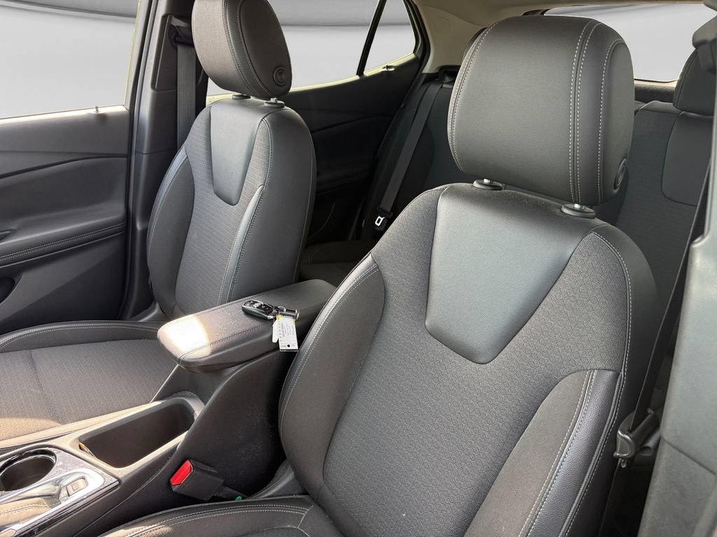 Used 2020 Buick Encore GX Preferred w/ Cold Weather Comfort Package AWD/4WD image 22