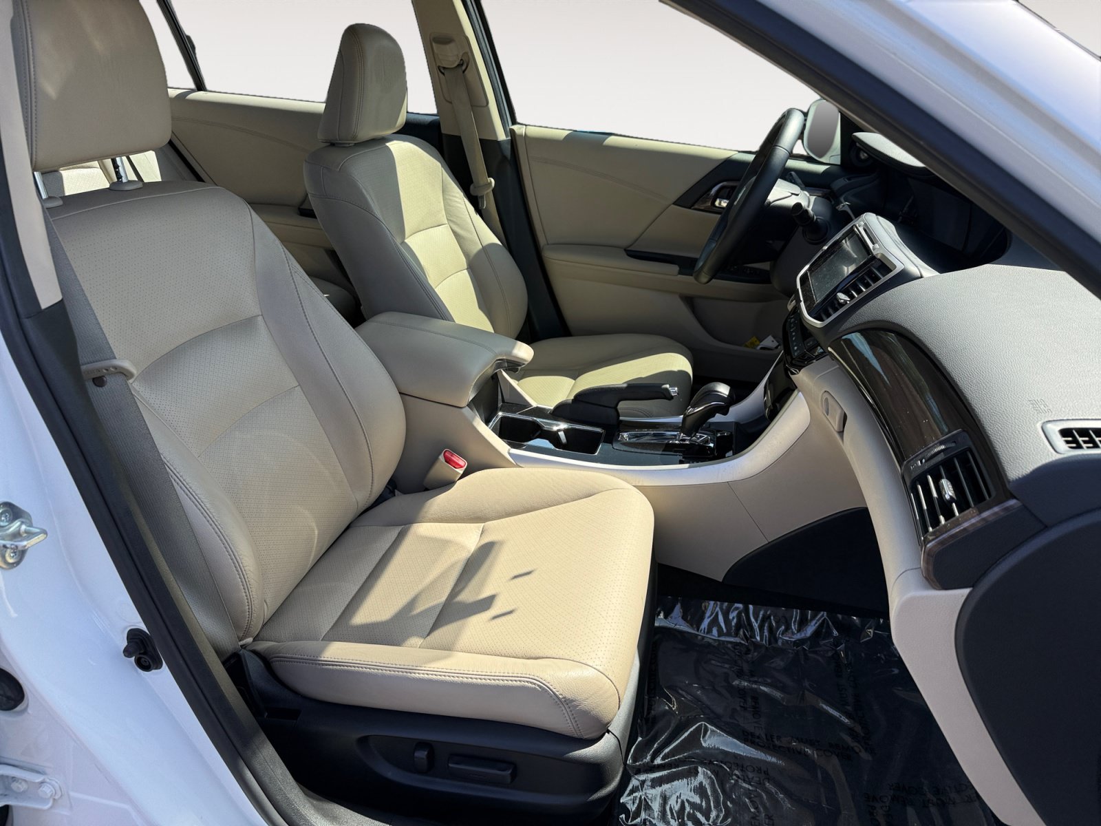 Used 2017 Honda Accord EX-L image 19