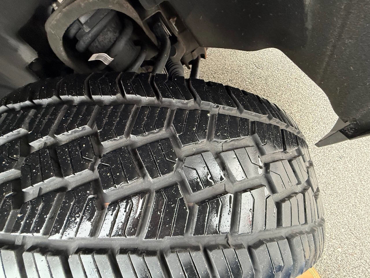 Used 2018 GMC Yukon SLE image 30