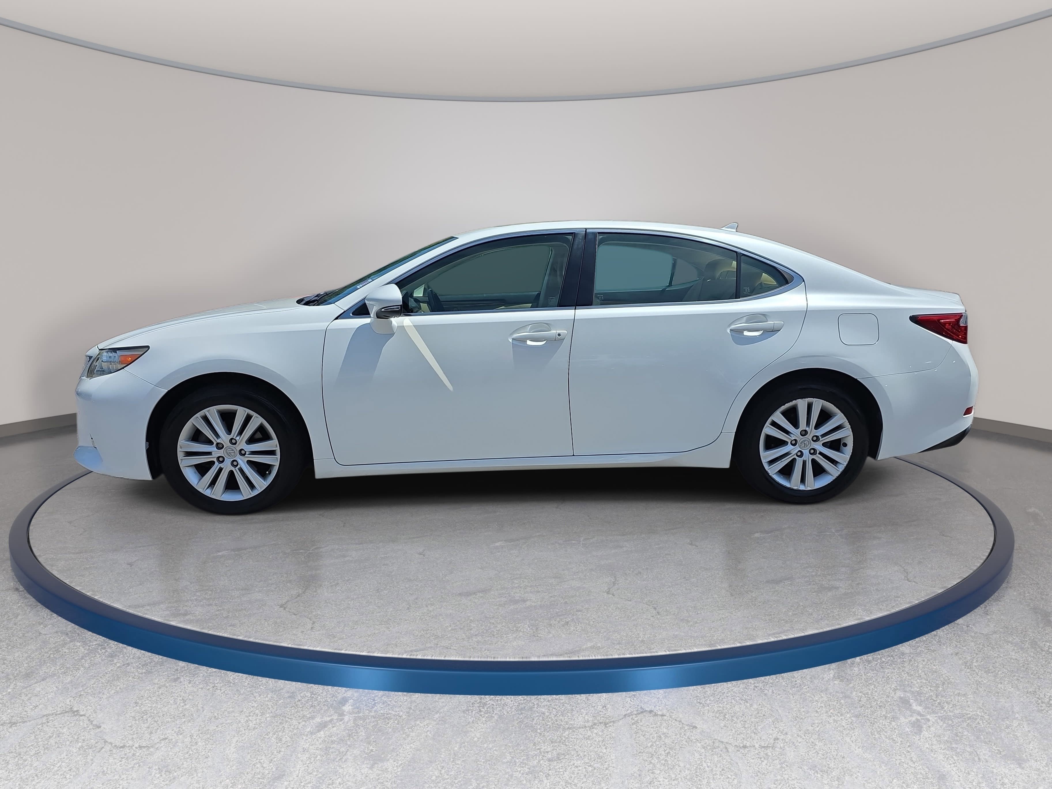 Used 2014 Lexus ES 350 w/ Premium Package FWD image 8