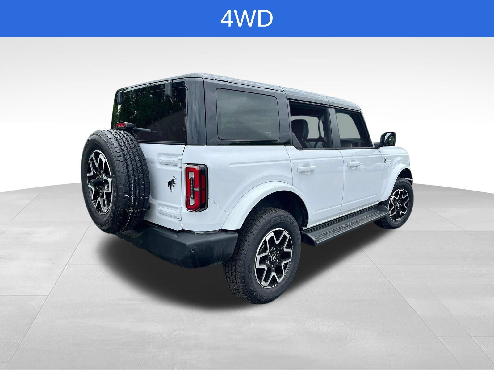 Used 2025 Ford Bronco Outer Banks AWD/4WD image 3