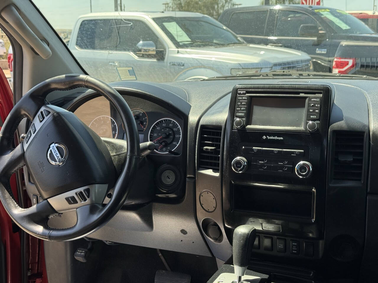 Used 2015 Nissan Titan SV w/ SV Value Truck Package RWD image 19