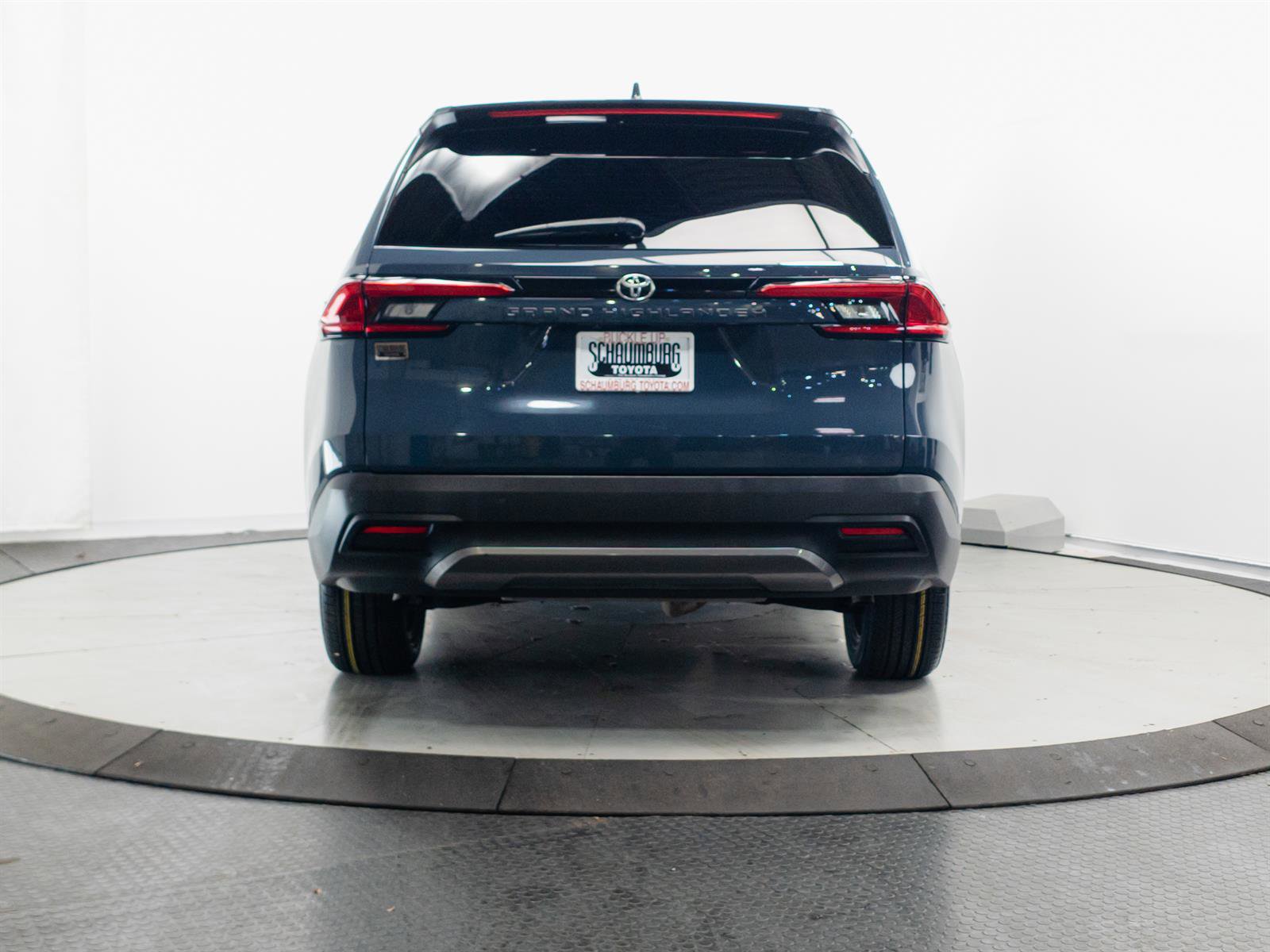 Certified 2024 Toyota Grand Highlander AWD image 11