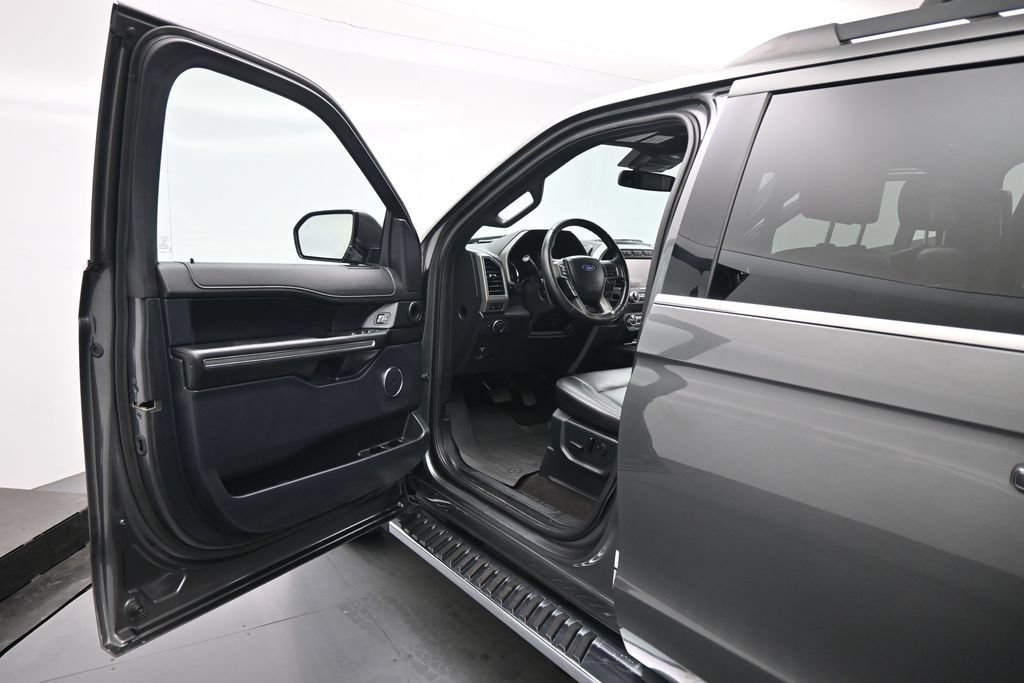 Certified 2020 Ford Expedition Max XLT w/ Equipment Group 202A AWD/4WD image 9