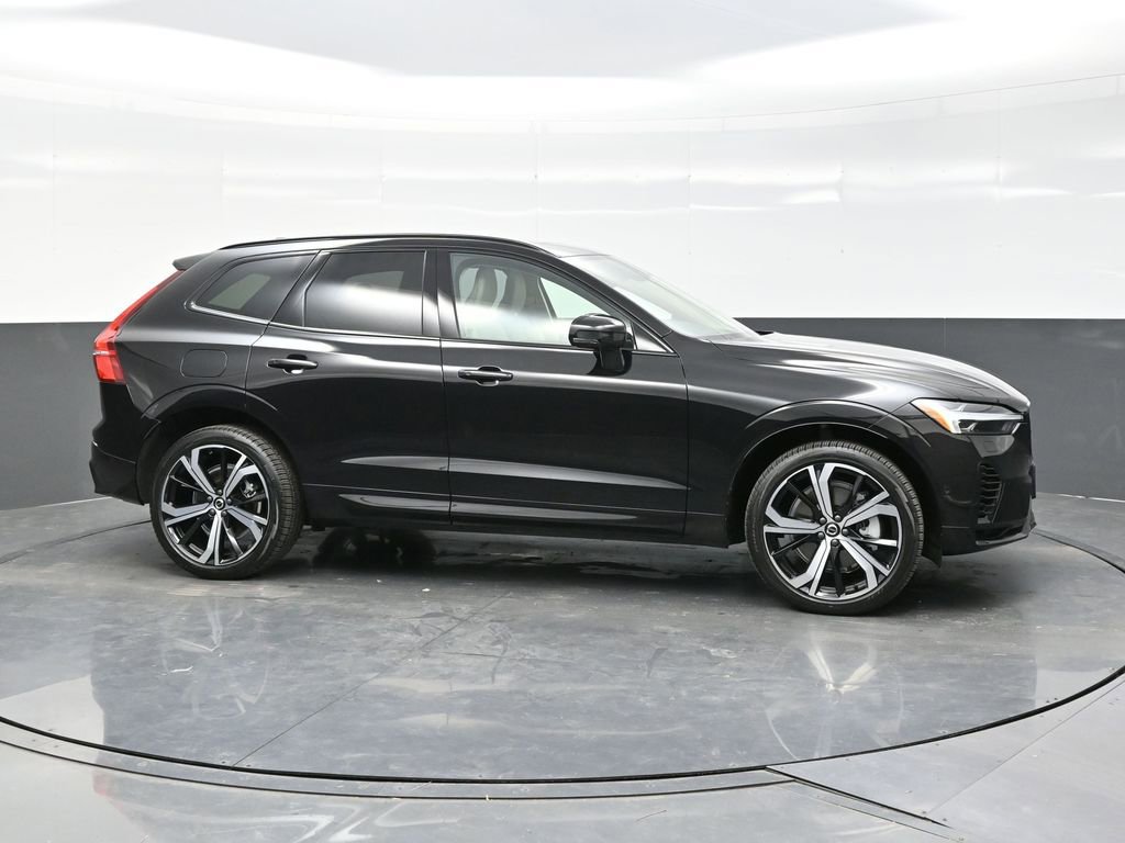 Used 2025 Volvo XC60 T8 Ultra w/ Protection Package Premier image 8