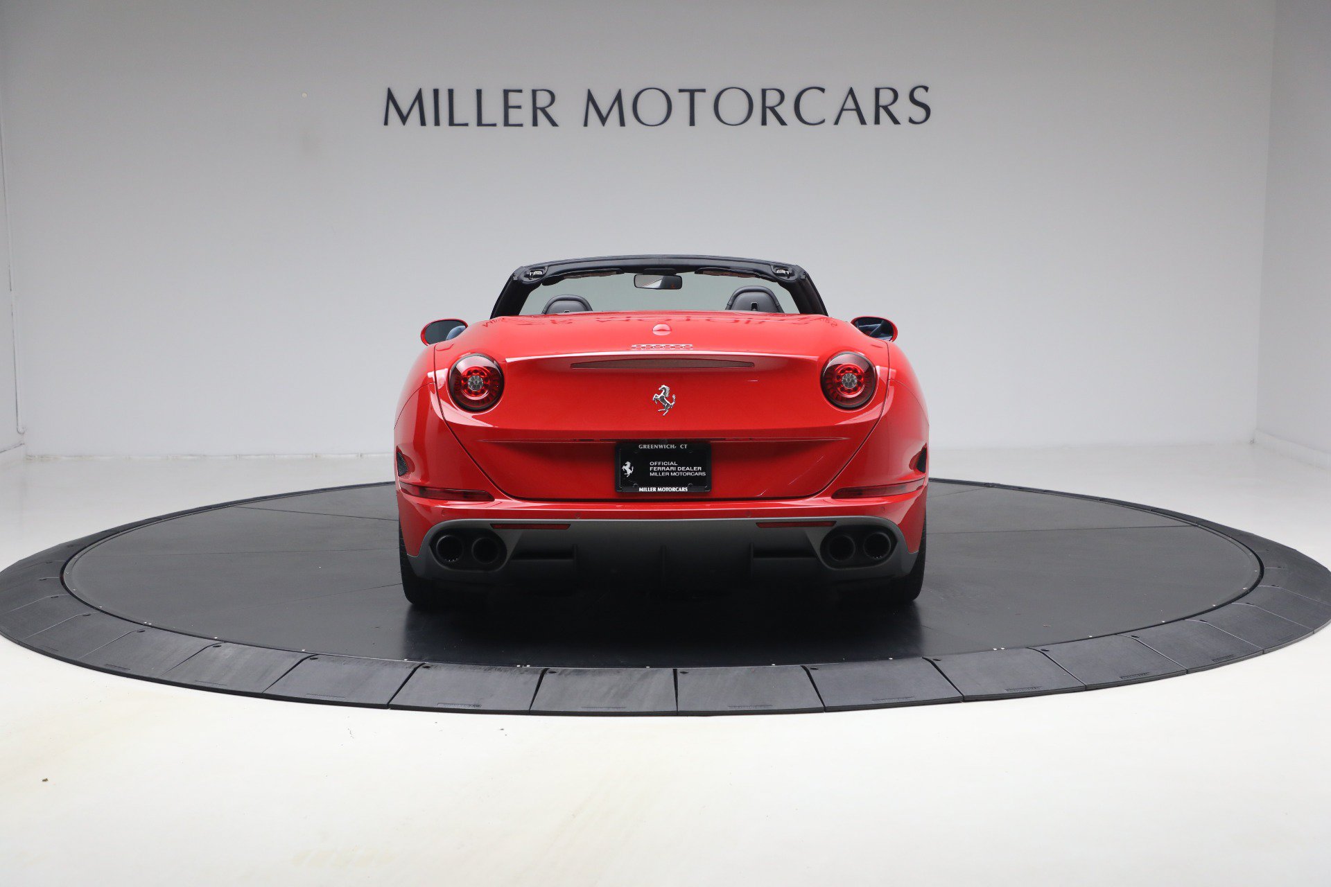 Certified 2017 Ferrari California T RWD image 6