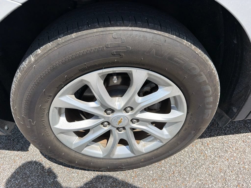 Used 2020 Chevrolet Equinox LS FWD image 14