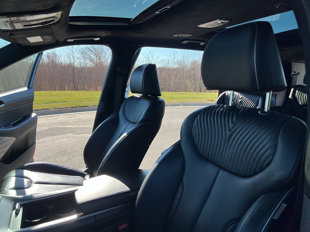 Used 2024 Hyundai Palisade Calligraphy image 19