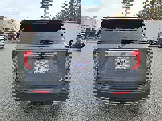 Certified 2022 Ford Explorer XLT w/ Equipment Group 202A image 15