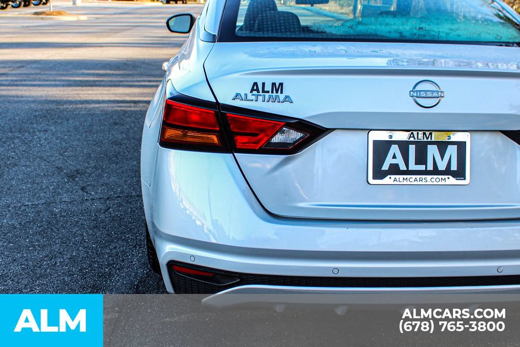 Used 2024 Nissan Altima 2.5 SV FWD image 13