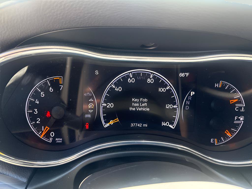 Used 2021 Jeep Grand Cherokee Limited AWD/4WD image 23
