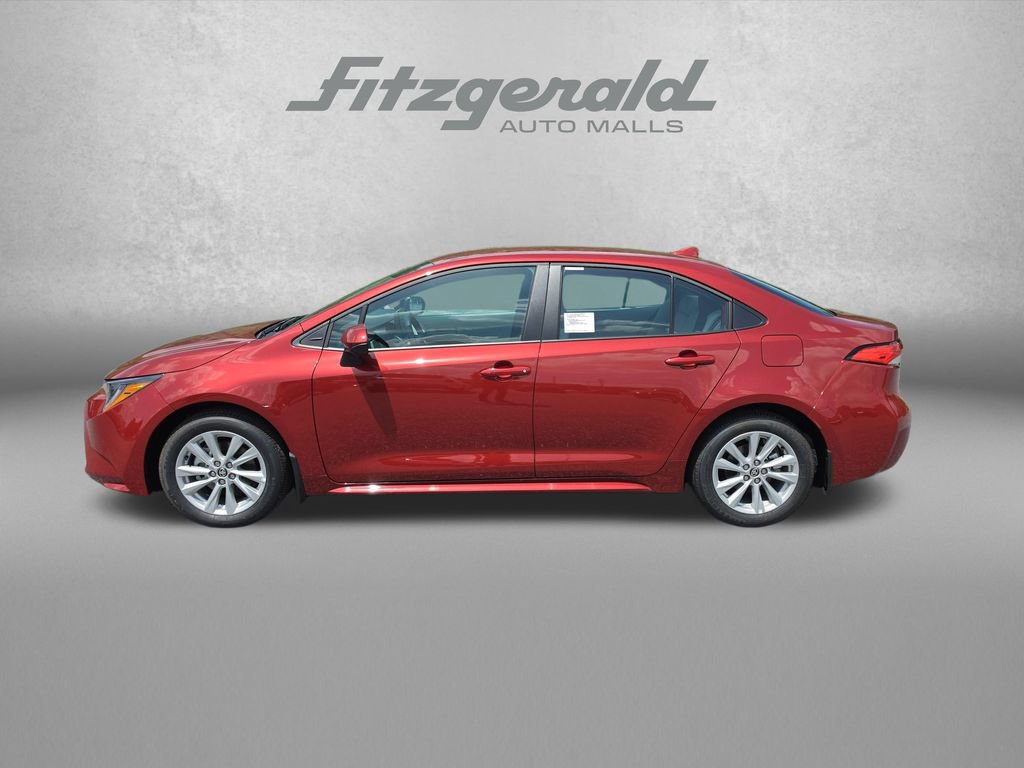Used 2026 Toyota Corolla LE w/ LE Premium Package FWD image 4