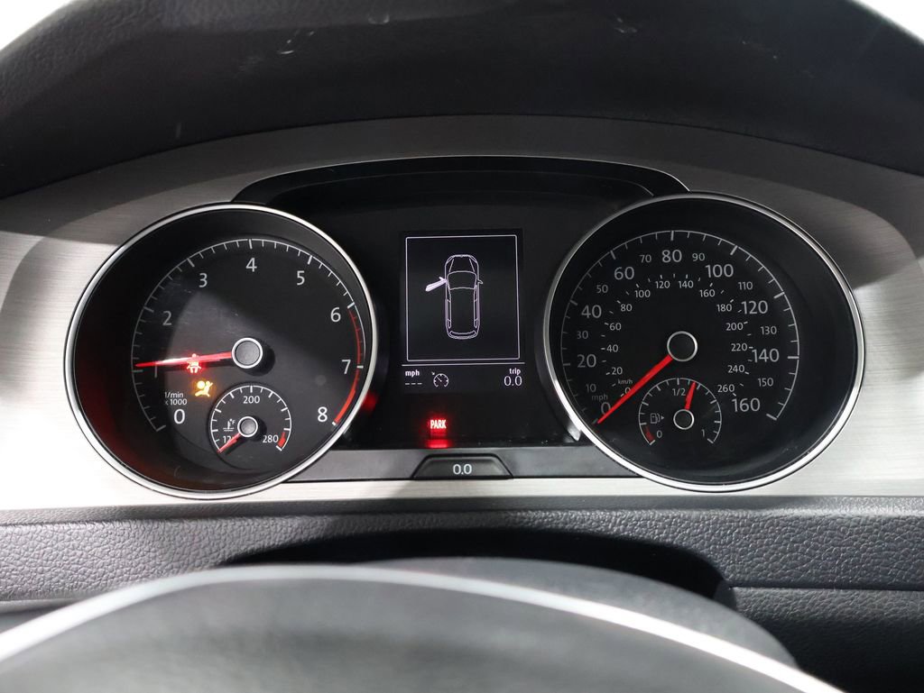 Used 2015 Volkswagen Golf S image 33