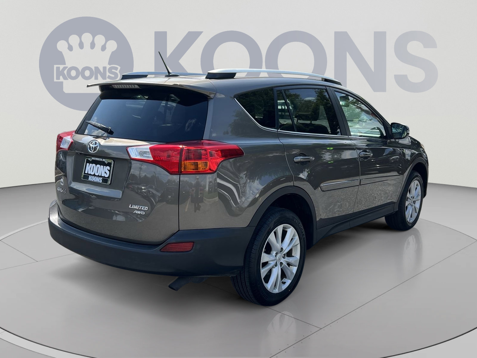 Used 2015 Toyota RAV4 Limited w/ Technology Package AWD/4WD image 7