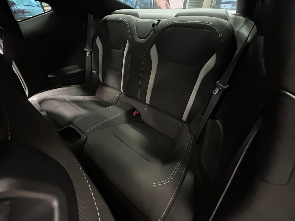 Used 2016 Chevrolet Camaro SS RWD image 8