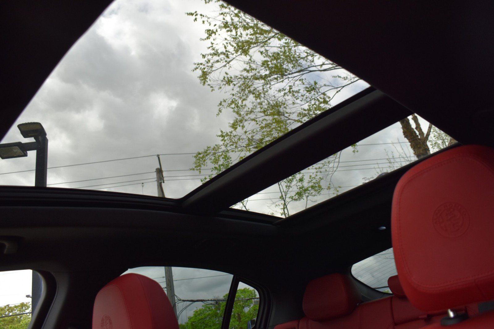 Used 2022 Alfa Romeo Stelvio Veloce AWD/4WD image 19