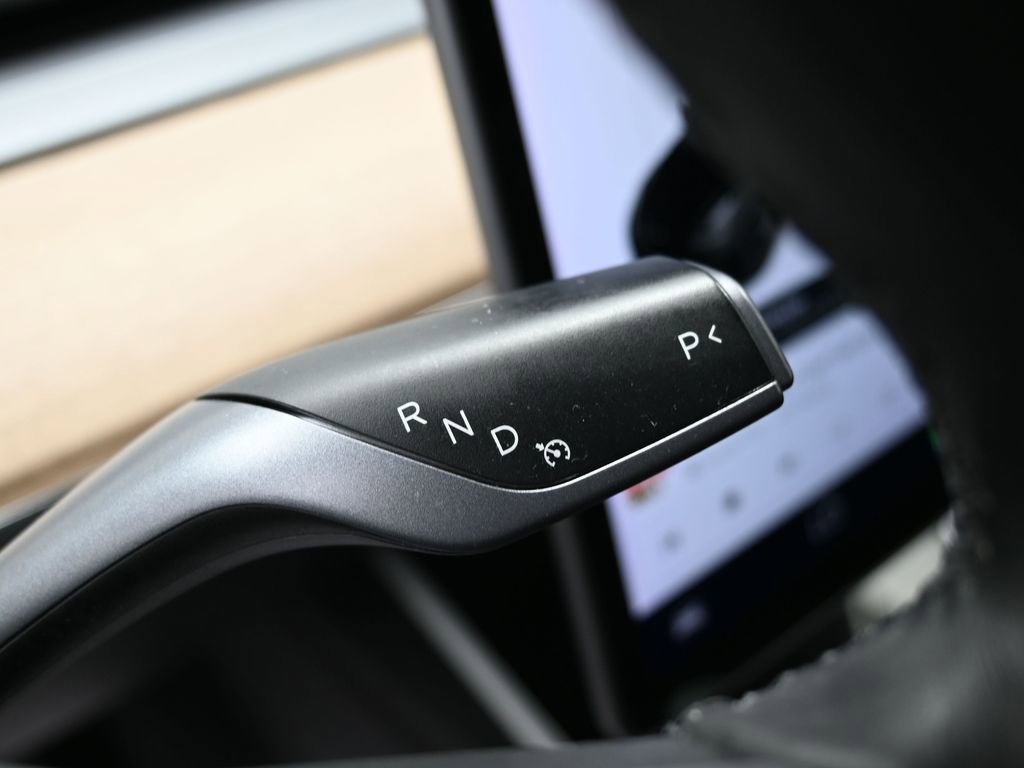 Used 2018 Tesla Model 3 Long Range image 19