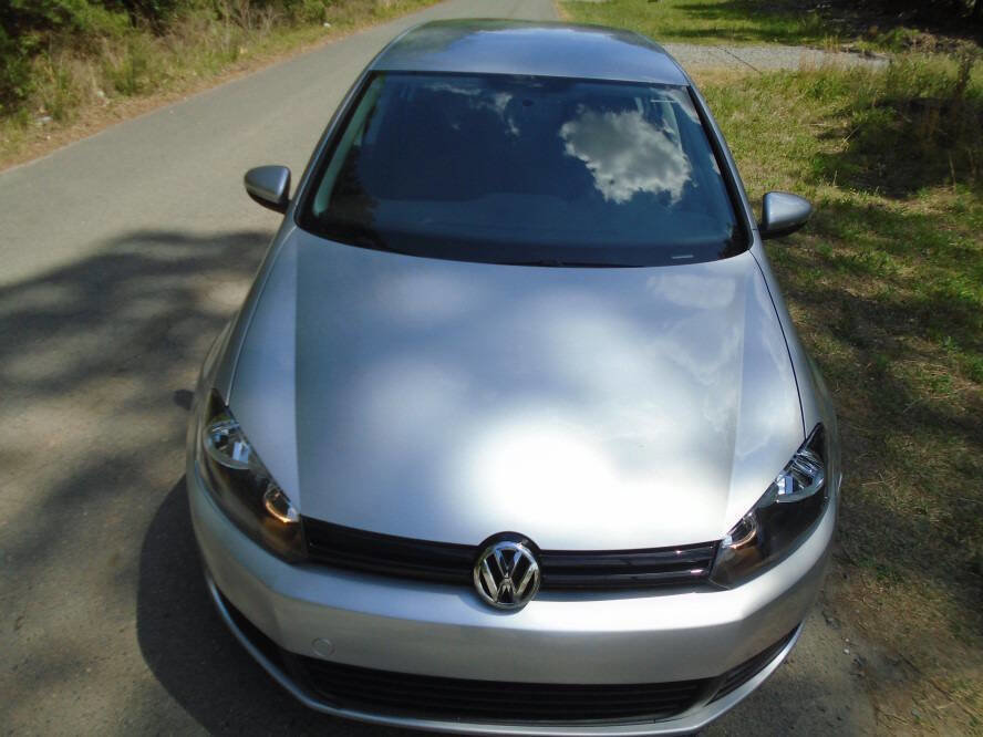 Used 2014 Volkswagen Golf 4-Door FWD image 2