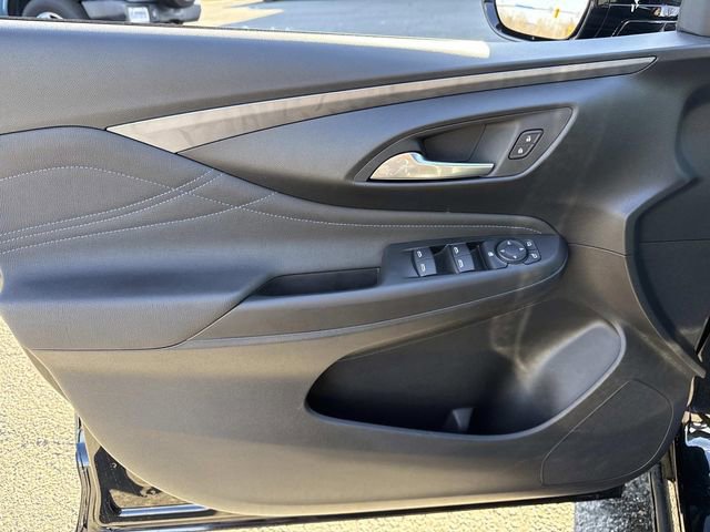 Used 2025 Buick Envista Sport Touring w/ Advanced Safety Package image 16