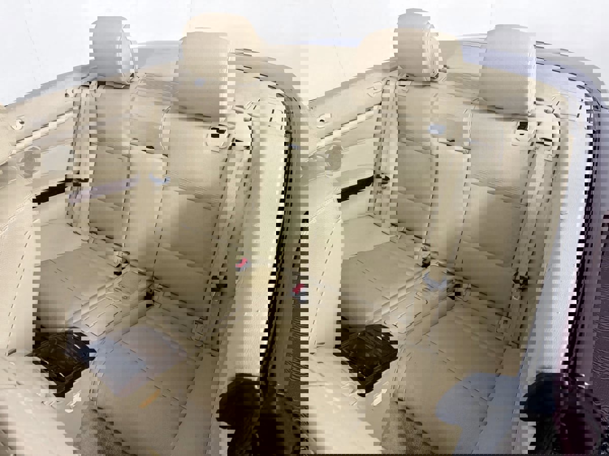 Used 2010 BMW 328i Convertible image 27