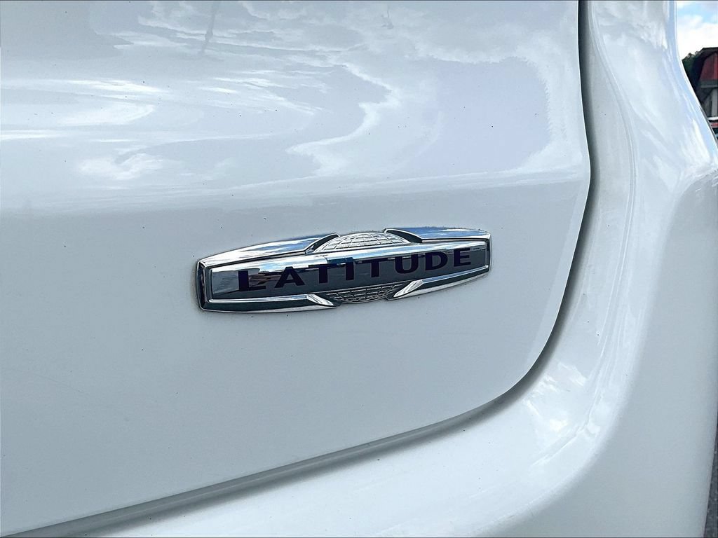 Used 2024 Jeep Compass Latitude AWD/4WD image 22