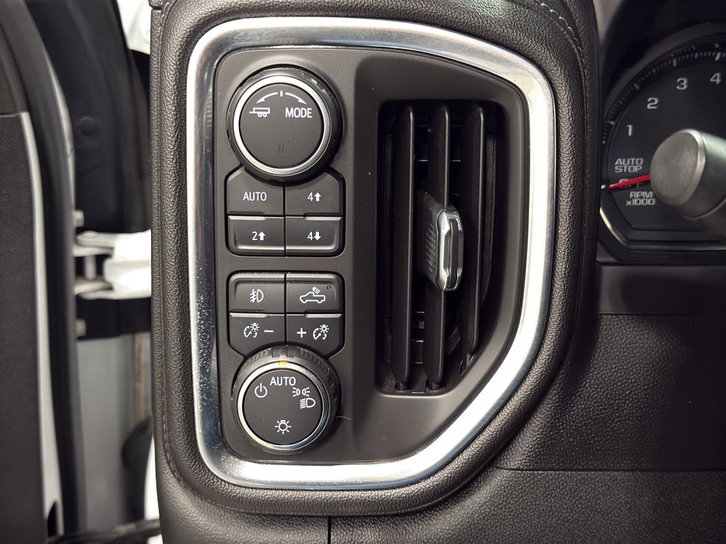 Used 2020 Chevrolet Silverado 1500 RST image 12