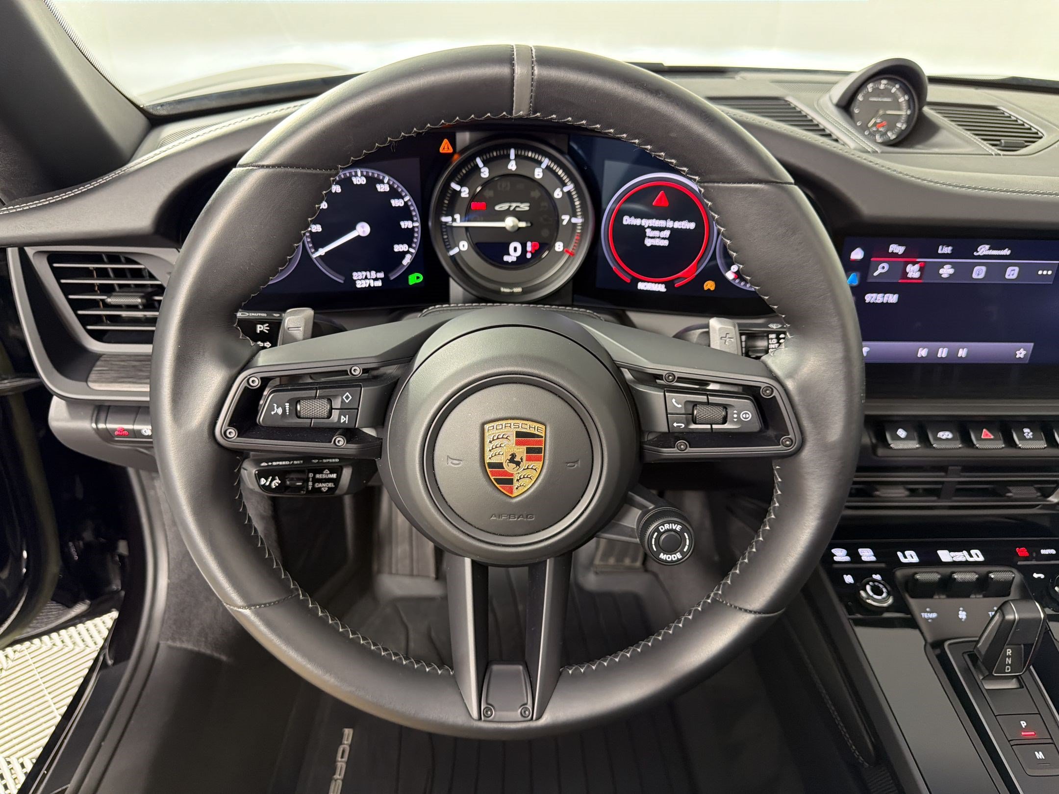 Certified 2023 Porsche 911 50th Anniversary Edition AWD/4WD image 11