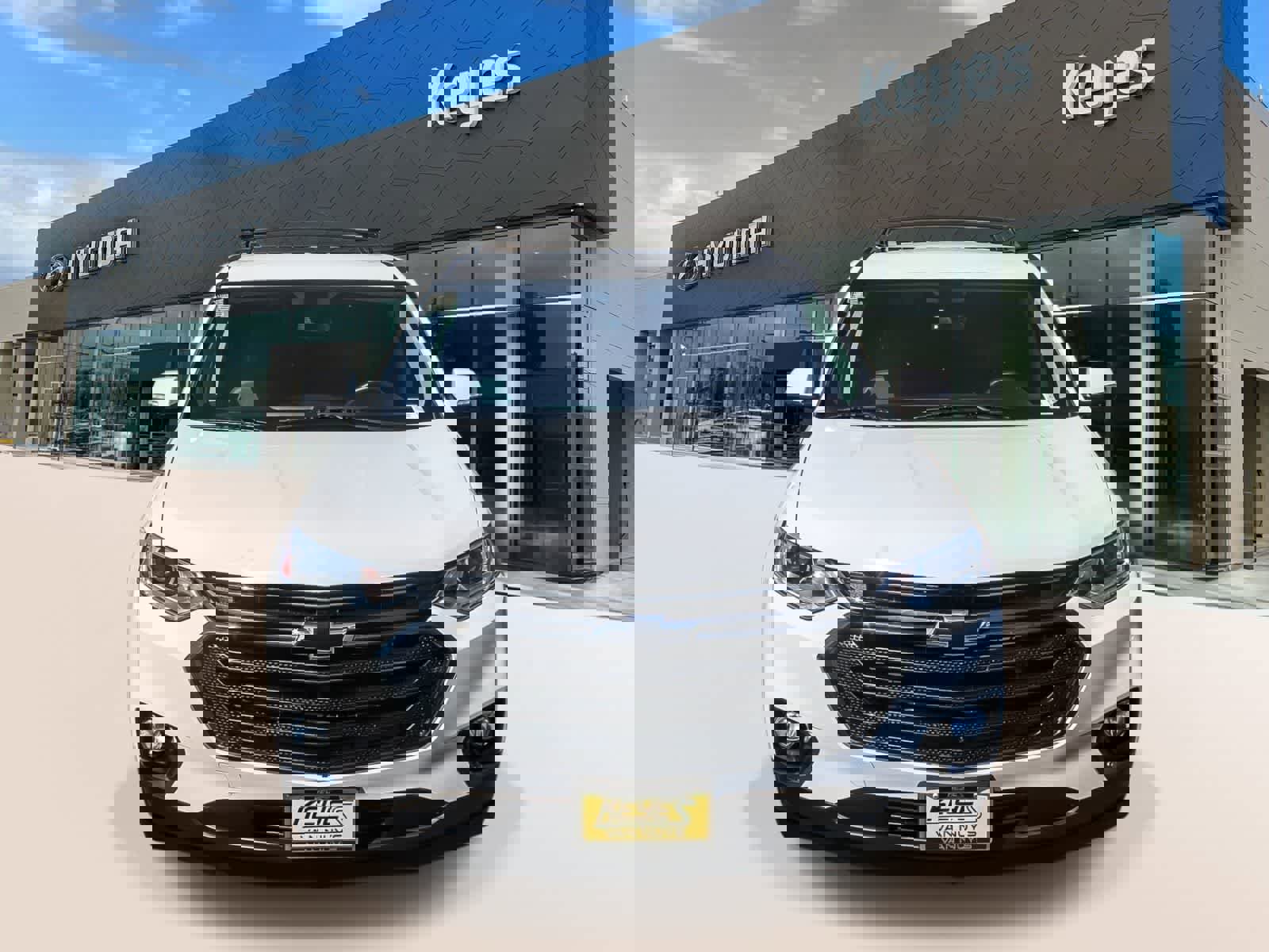 Used 2018 Chevrolet Traverse RS image 2