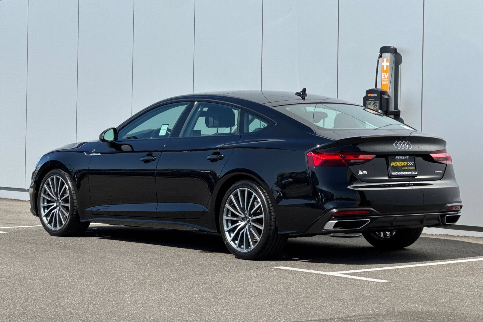 Used 2023 Audi A5 2.0T Premium Plus w/ Premium Plus AWD/4WD image 3