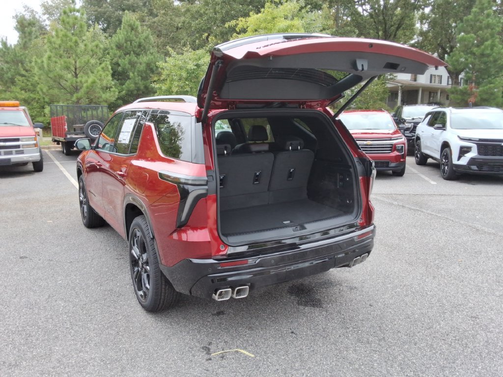 New 2027 Chevrolet Traverse RS FWD image 13