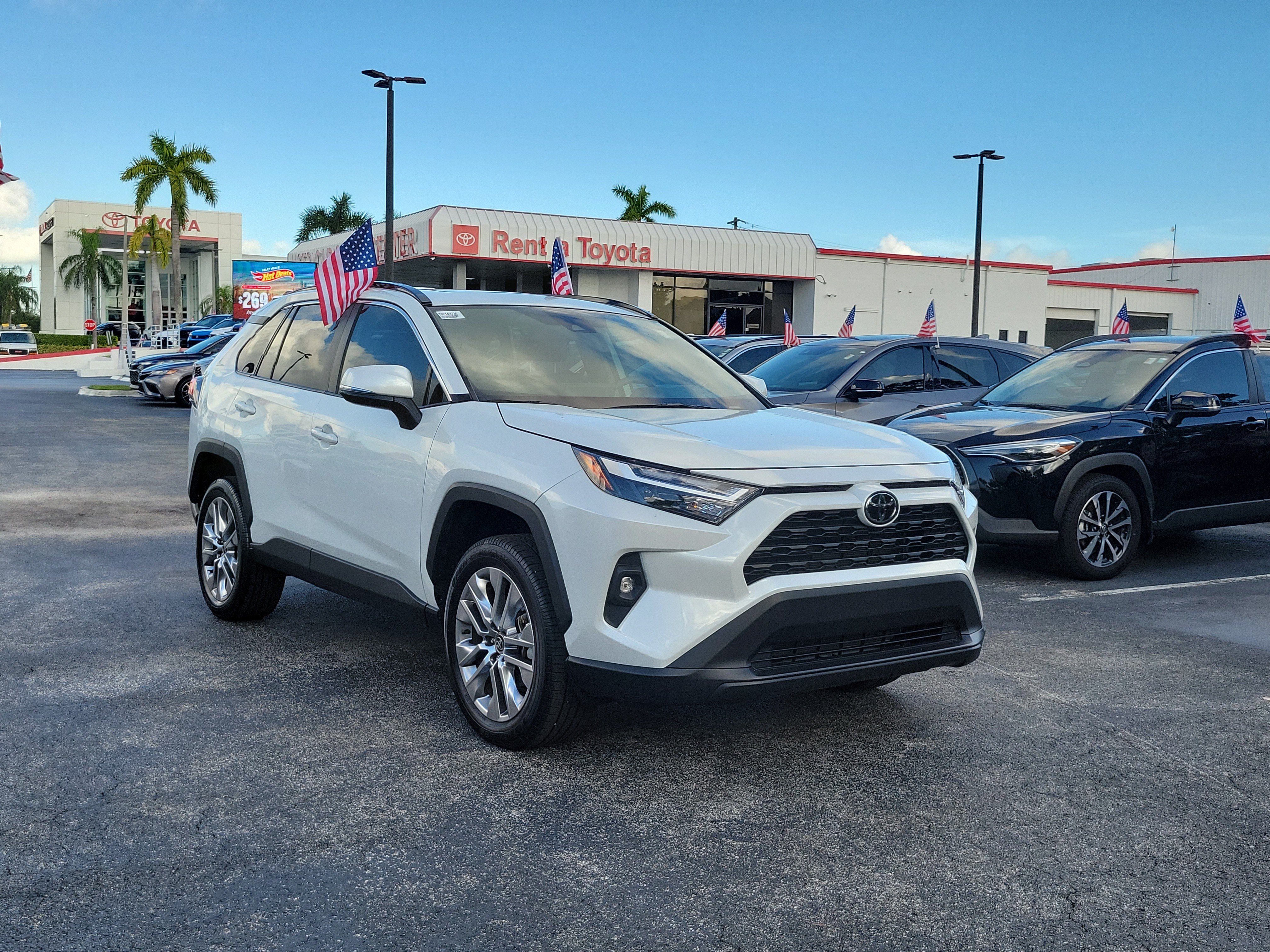 Used 2025 Toyota RAV4 XLE Premium FWD image 2