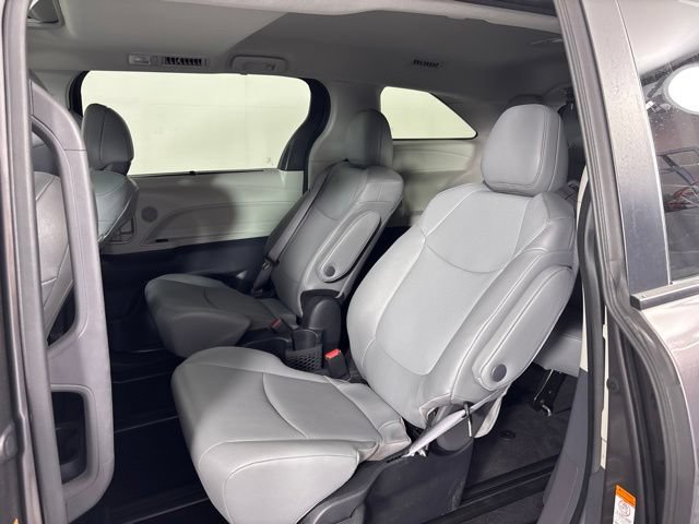 Used 2023 Toyota Sienna XLE AWD/4WD image 16