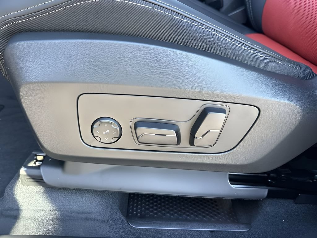 Used 2026 BMW X1 M35i w/ Technology Package AWD/4WD image 16