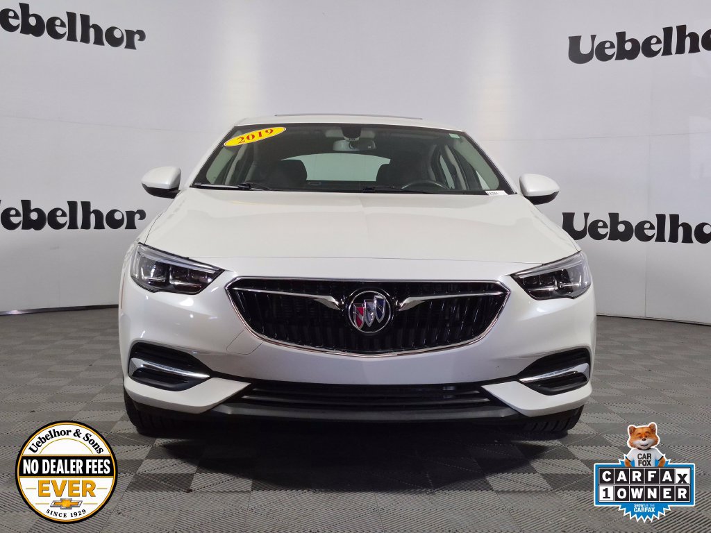 Used 2019 Buick Regal Preferred w/ Driver Confidence Package I FWD image 2