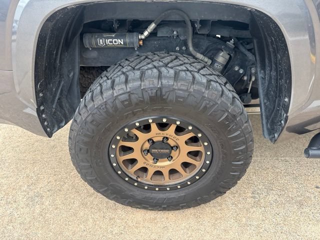 Used 2023 Toyota Tundra Limited AWD/4WD image 9
