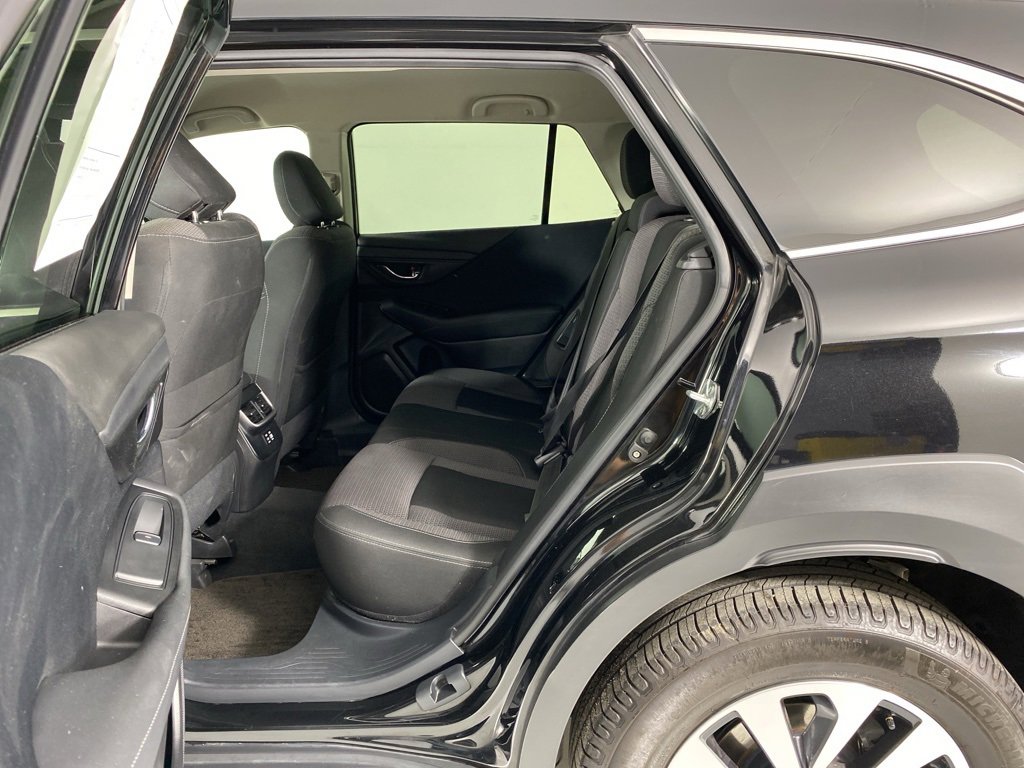 Used 2023 Subaru Outback Premium image 29