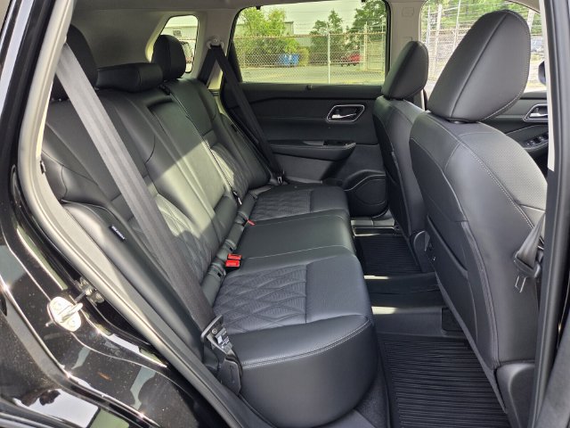 New 2026 Nissan Rogue Platinum w/ Platinum Premium Package AWD/4WD image 12