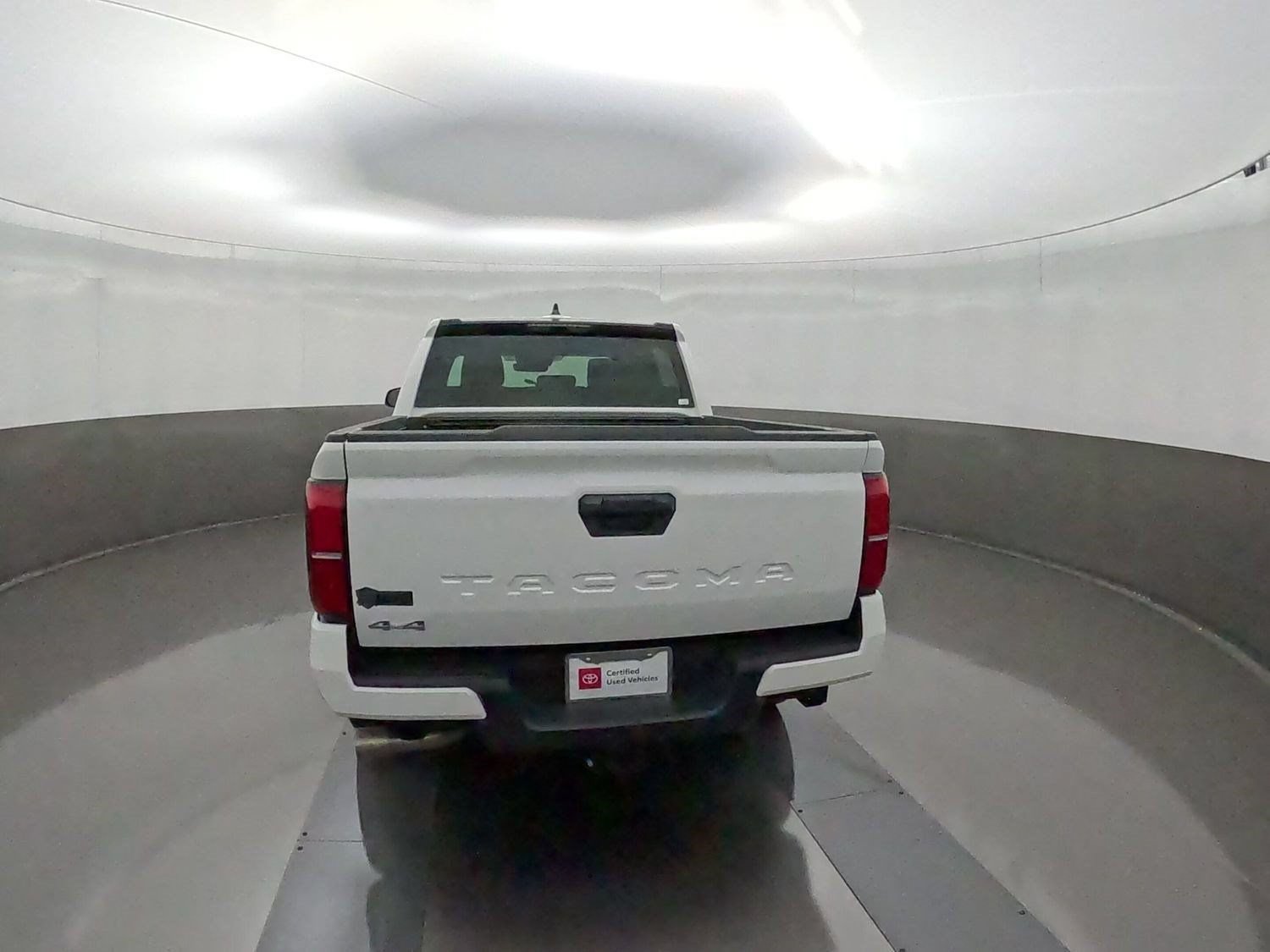Certified 2025 Toyota Tacoma SR5 AWD/4WD image 8