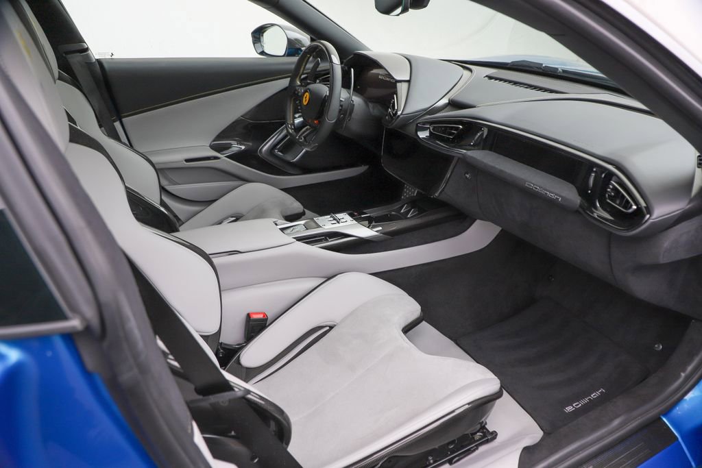 Certified 2025 Ferrari 12Cilindri RWD image 19