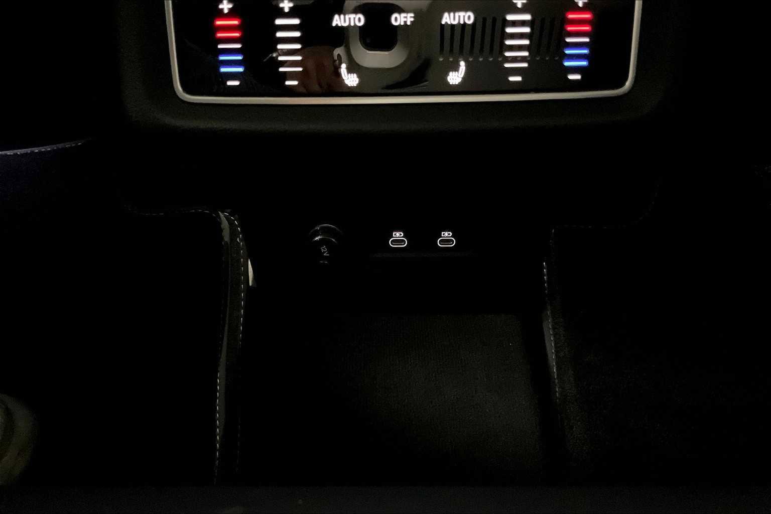 Certified 2022 Audi e-tron Premium Plus w/ Premium Plus Package image 33