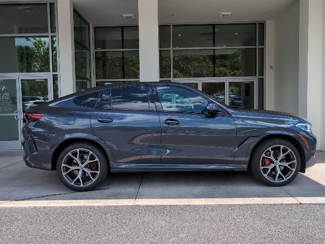 Used 2022 BMW X6 xDrive40i w/ Executive Package AWD/4WD image 2